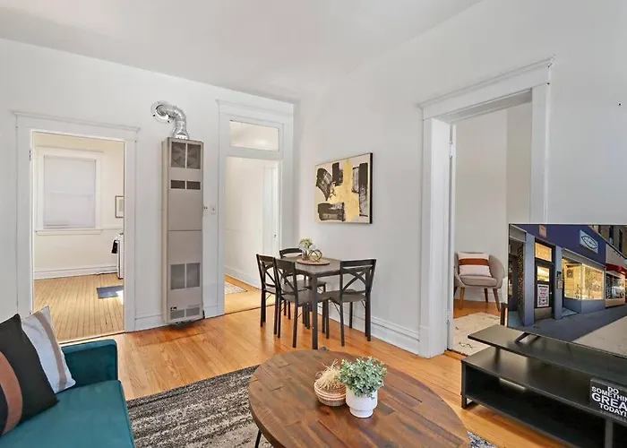 Apartment 2-bedroom Cozy In Prime Location - Clark 2 Chicago