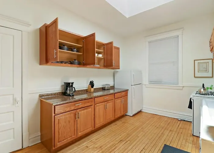 2-bedroom Cozy In Prime Location - Clark 2 Chicago