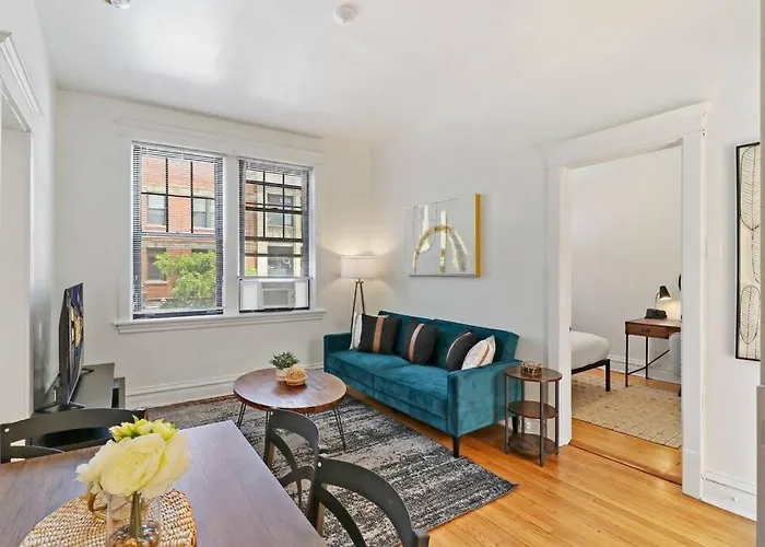 2-bedroom Cozy In Prime Location - Clark 2 Apartment Chicago