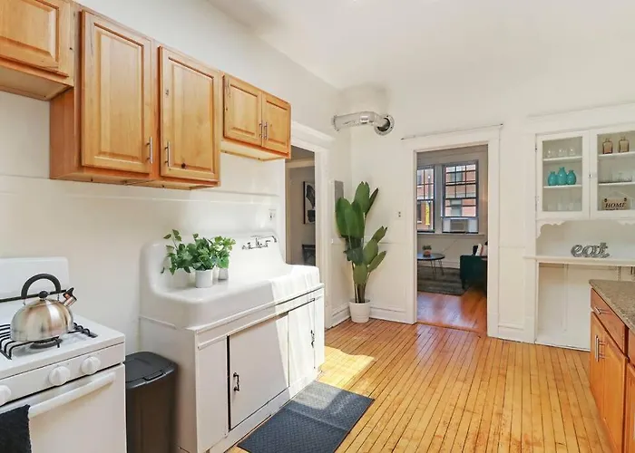 2-bedroom Cozy In Prime Location - Clark 2