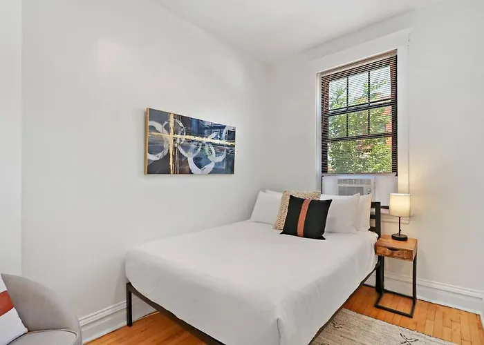 Apartment 2-bedroom Cozy In Prime Location - Clark 2 Chicago
