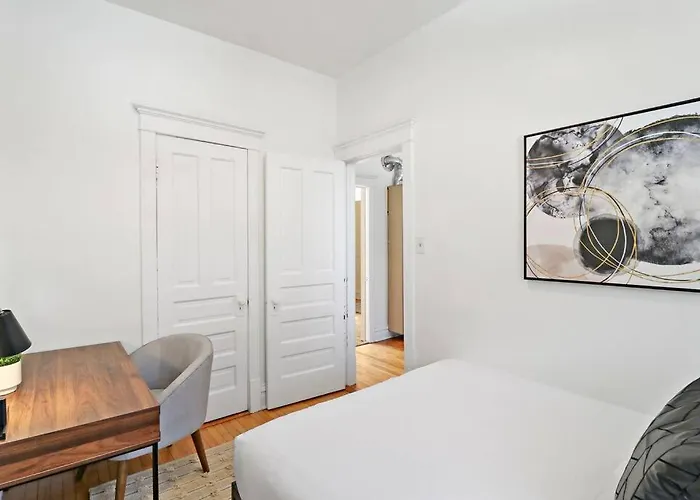 Apartment 2-bedroom Cozy In Prime Location - Clark 2 Chicago