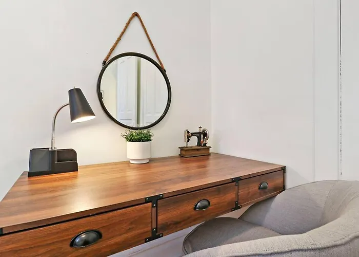 2-bedroom Cozy In Prime Location - Clark 2 Apartment *